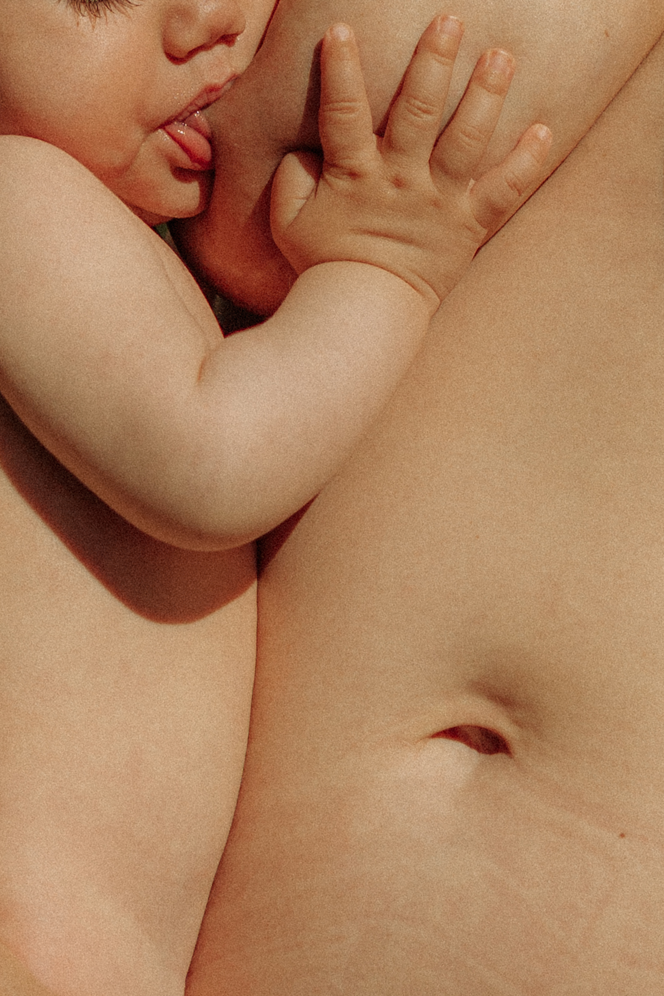 b&eacute;b&eacute; qui t&egrave;te